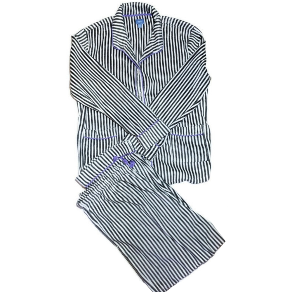 LIKE NEW Simply Vera Vera Wang Striped Pajama Set